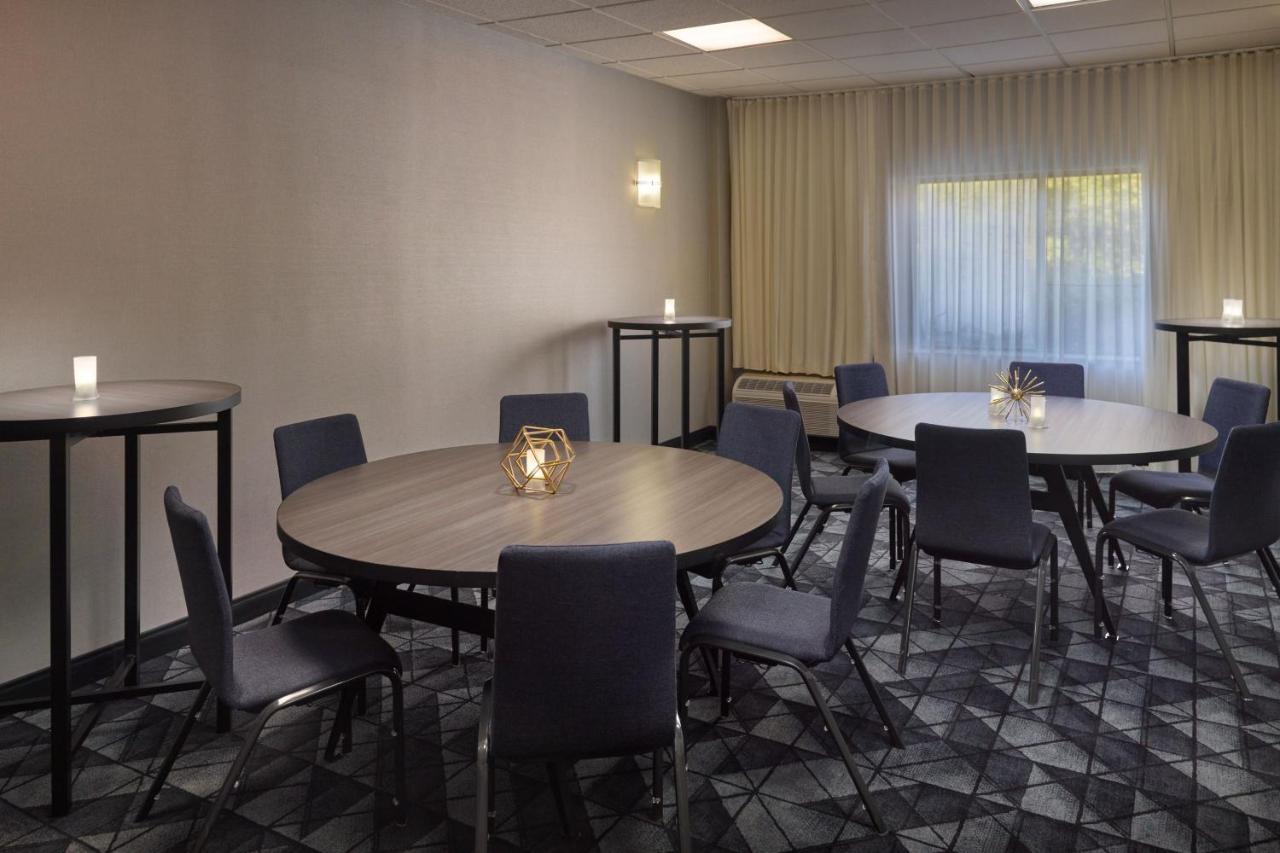 Hotel Courtyard By Marriott Atlanta Alpharetta Exterior foto
